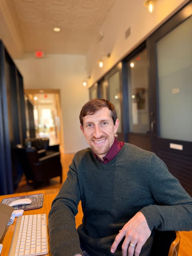 Bradley de Wet at work